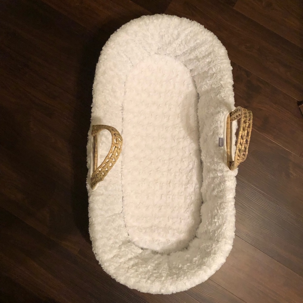 Tadpole Moses basket bedding only